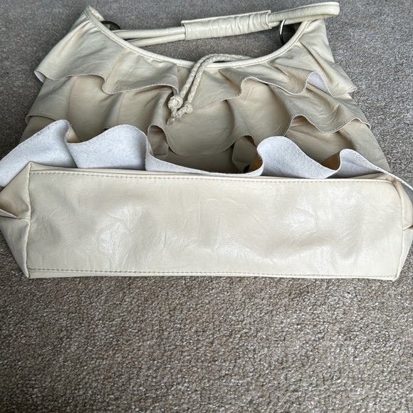 Apostrophe ruffle shoulder bag - Picture 5 of 7